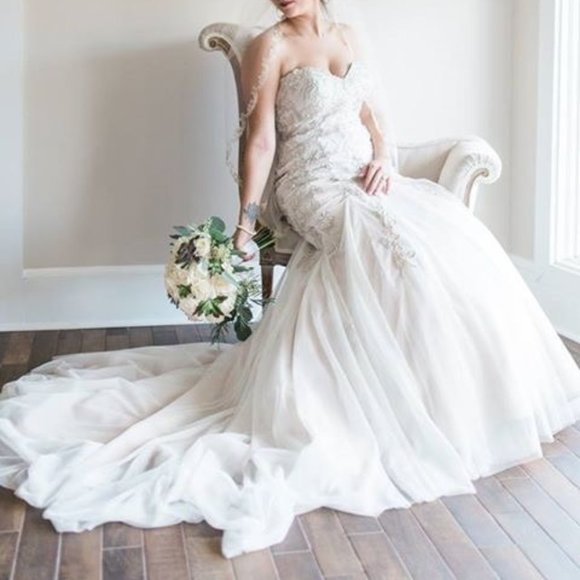 Alfred Angelo Beaded Fit & Flare Wedding Dress - Picture 4 of 8